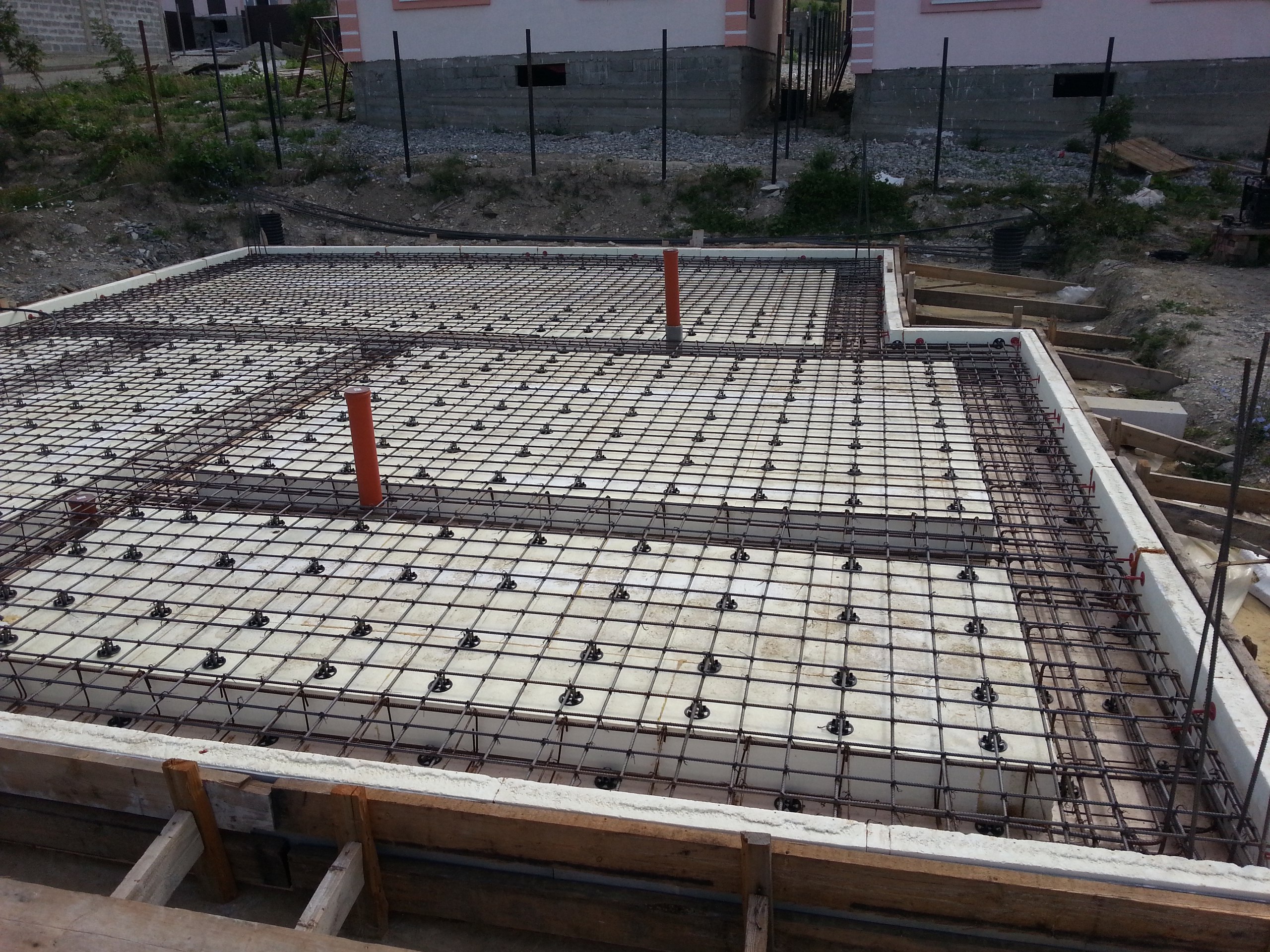 Фундамент под гараж под ключ