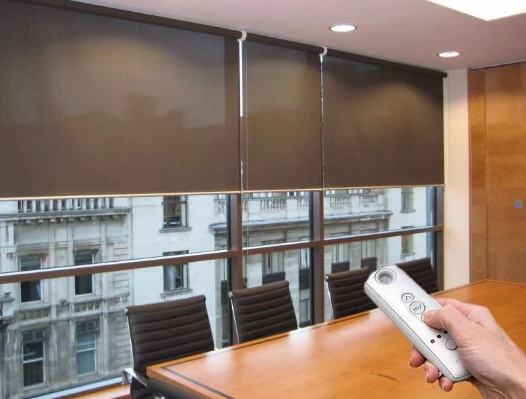 Электрокарнизы: особенности и преимущества