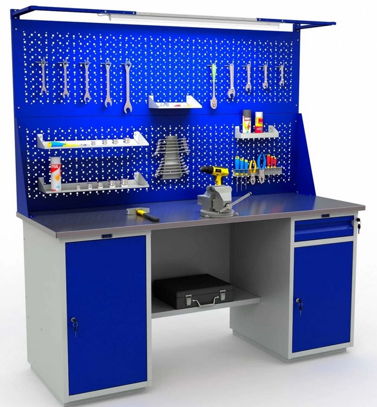 Металлическая мебель для производств: удобно и практично