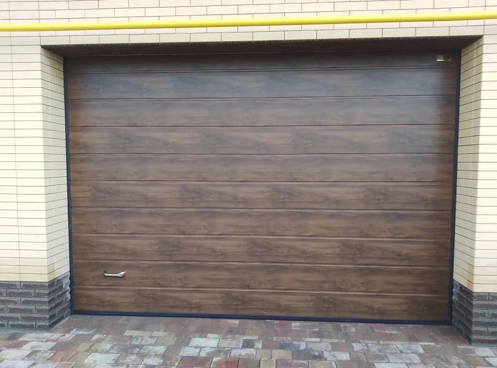 Гаражные ворота: типы и их особенности