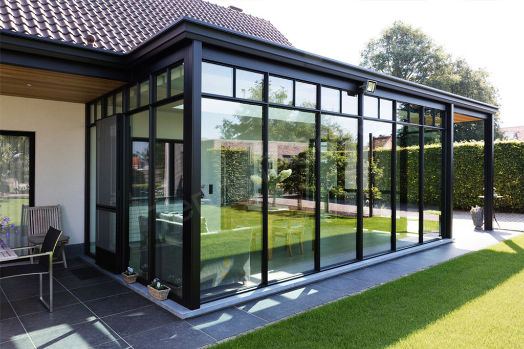 Какое остекление выбрать для веранды