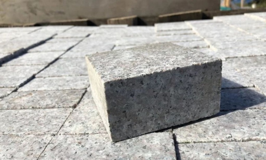 Гранитная брусчатка: виды и область применения