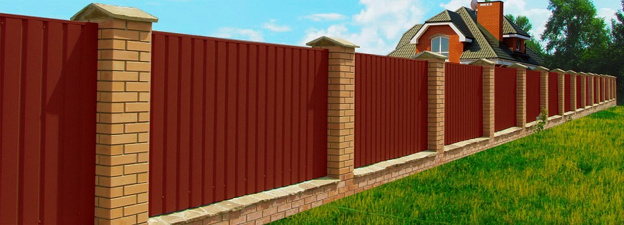 Забор из профнастила и его достоинства