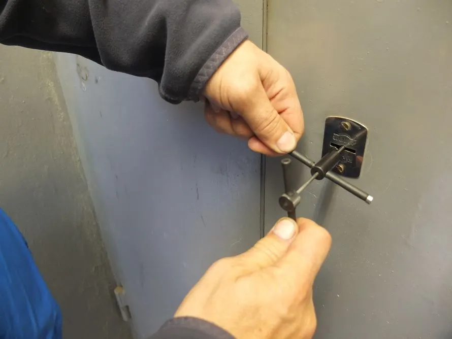 Какие замки можно открыть без ключа