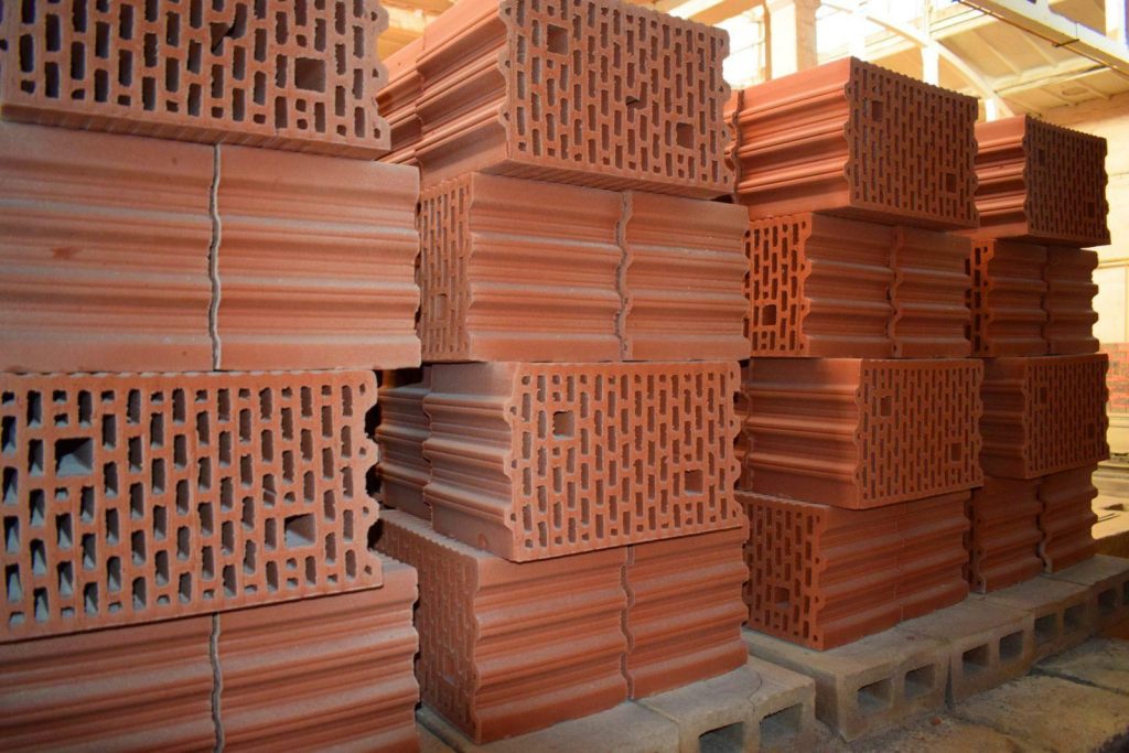 Керамические блоки: их особенности и преимущества