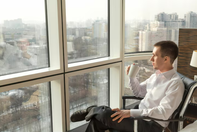 Остекление балконов и лоджий от 7 дней: как преобразить пространство быстро и качественно