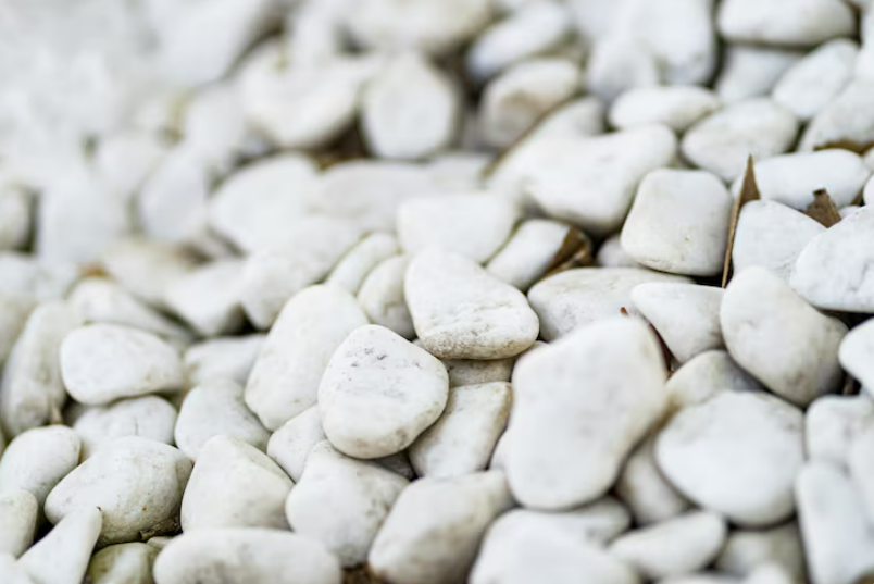 Белый Холлс: Элегантное решение для фасадной отделки