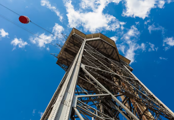 Вышки-туры: надёжные помощники в строительстве и промышленности