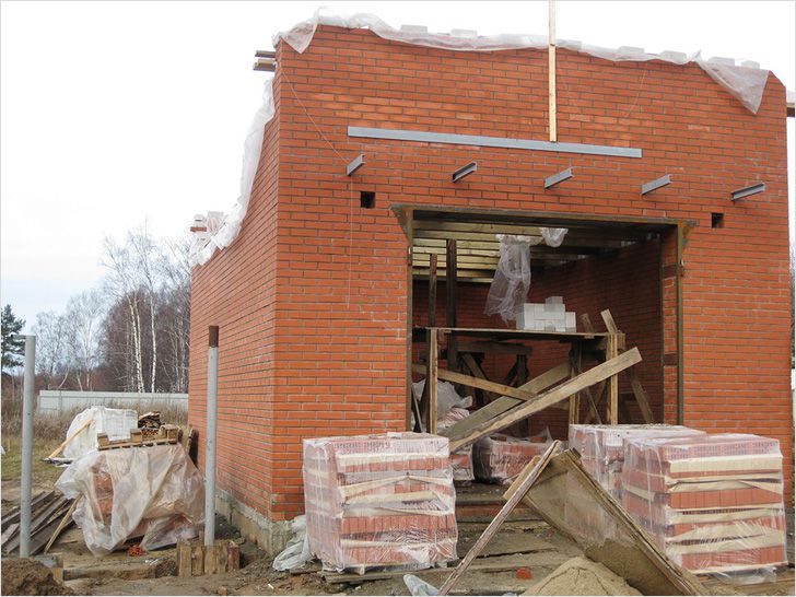 Двухэтажная постройка