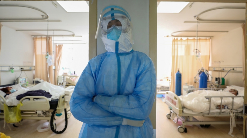 Число жертв коронавируса в провинции Хубэй увеличилось до 1921