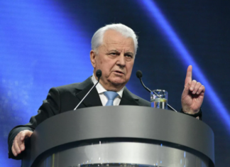 Экс-президент Украины назвал фейком слова о снижении пенсий в стране