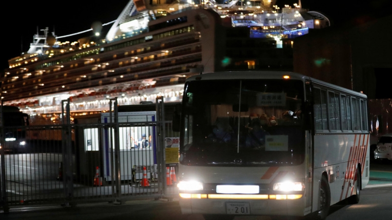 Эвакуированные с Diamond Princess россияне прибыли в Казань