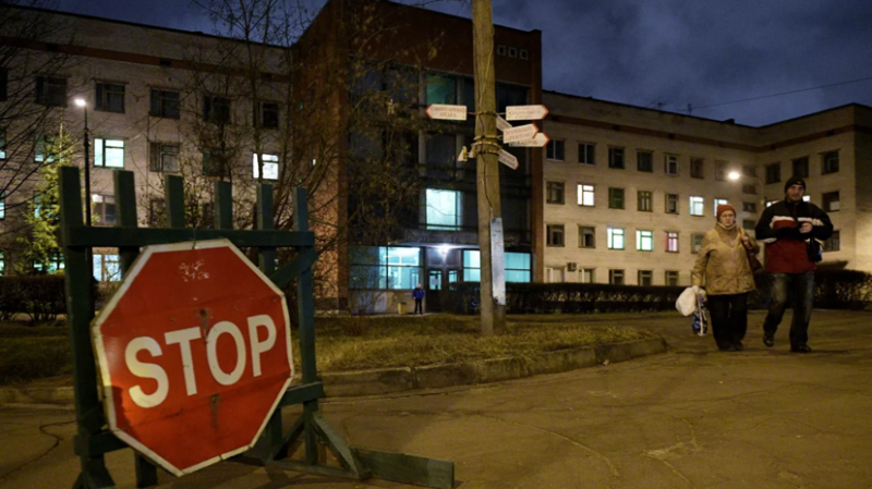 Сбежавшая из карантина в Петербурге пациентка вернулась в больницу