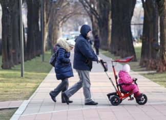 В Гидрометцентре назвали причины тёплой зимы на территории России