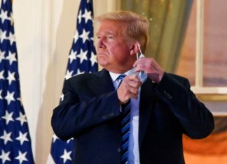 Аккаунты Трампа в Facebook и Instagram разблокировали