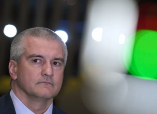 Аксёнов привился от коронавируса