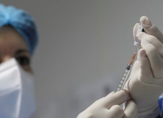 Более 1 млн человек получили вакцину от COVID-19 в Германии