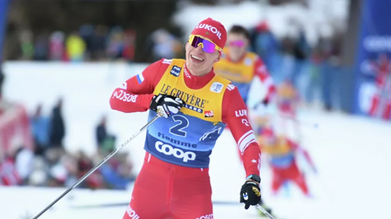 Большунов выиграл гонку классическим стилем на этапе КМ в Фалуне