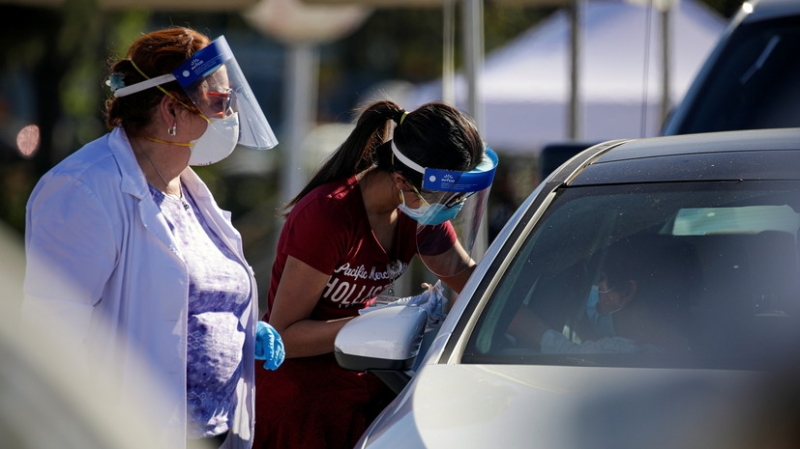 Число случаев коронавируса в США превысило 24 млн