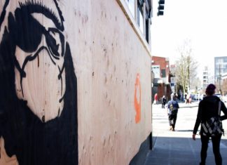 Число жертв коронавируса в США превысило 400 тысяч