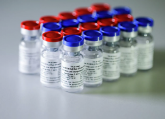 Гинцбург: «Спутник V» поставляют за рубеж не за счёт мощностей в России