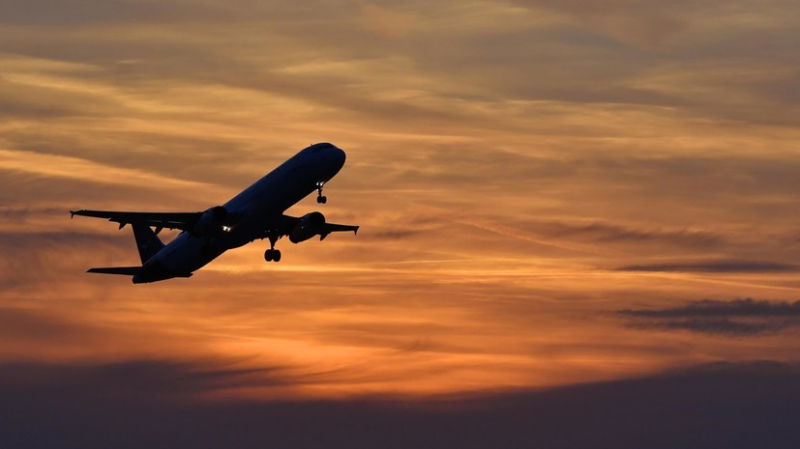 Греция ввела семидневный карантин для авиапассажиров