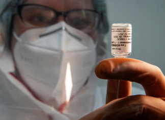 Мантуров рассказал о графике производства «Спутника V» в России