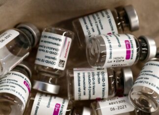 AstraZeneca планирует создать вакцину от новых штаммов коронавируса