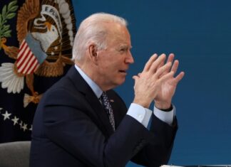 Байден переговорил с королём Саудовской Аравии