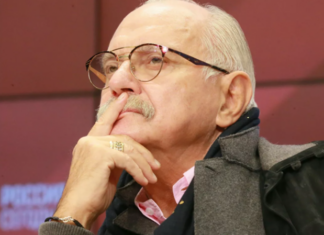 Михалков предложил лишать гражданства за призыв к санкциям против России