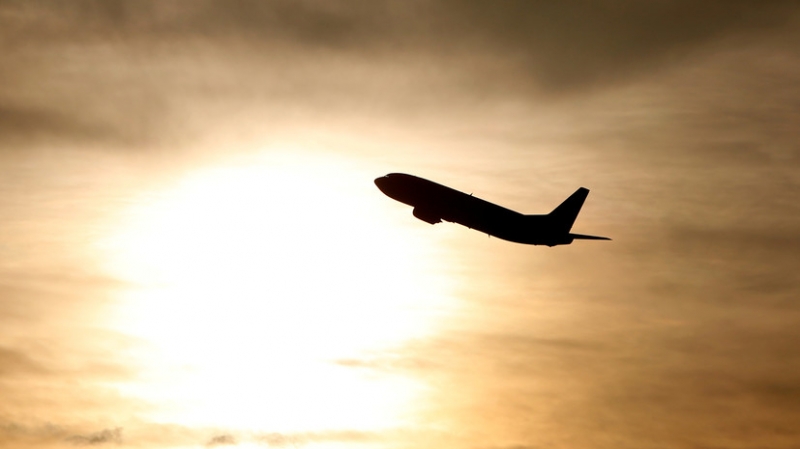 На Сахалине самолёт экстренно сел из-за задымления в кабине пилота