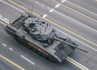 Названы сроки начала серийных поставок «Арматы» в российскую армию