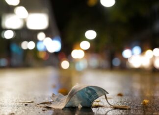 Онищенко оценил решение властей Чечни и Удмуртии отменить масочный режим