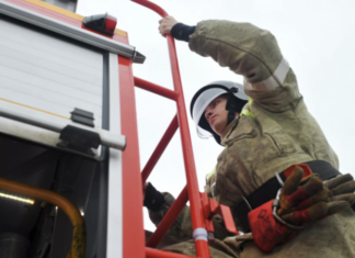 Пожар на складе на юге Москвы локализован