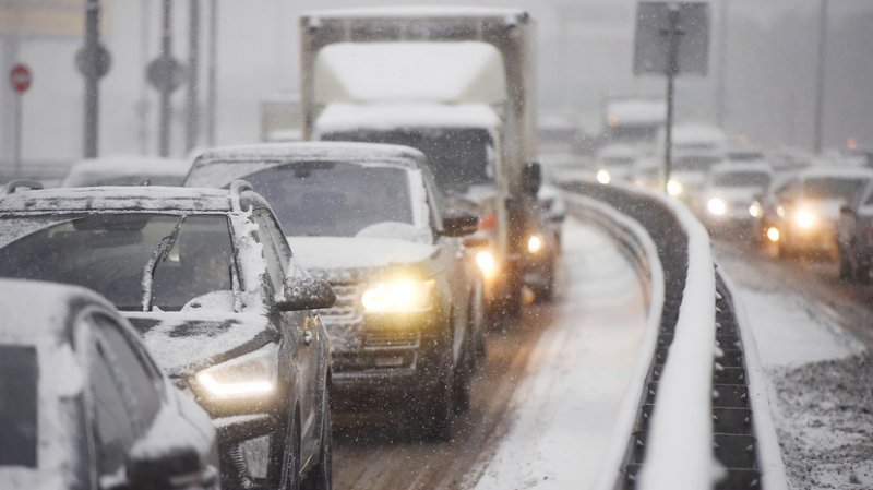 Пробки в Москве достигли девяти баллов