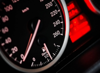 Расширен список облагаемых налогом на роскошь автомобилей