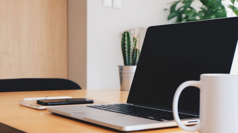 Украинские власти предписали заблокировать более 400 сайтов