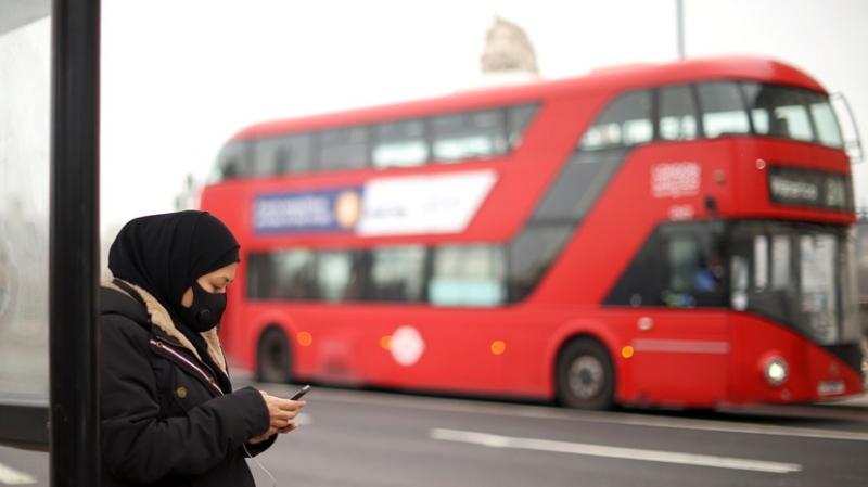 В Британии за сутки зафиксировали 8489 случаев коронавируса