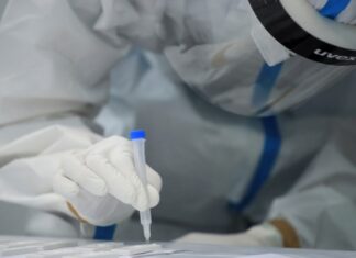 В Германии за сутки выявили почти 3,9 тысячи случаев коронавируса