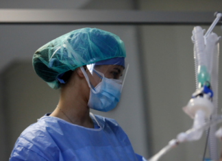 В Греции за сутки выявили 1496 новых случаев коронавируса