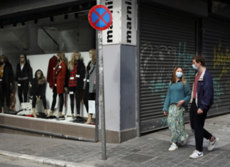 В Греции за сутки выявили более 1200 новых случаев коронавируса