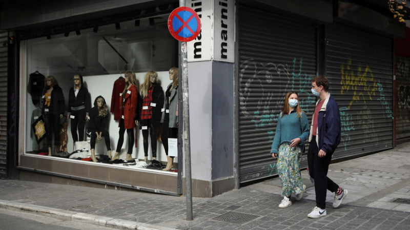 В Греции за сутки выявили более 1200 новых случаев коронавируса