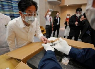 В Японии началась вакцинация от коронавируса