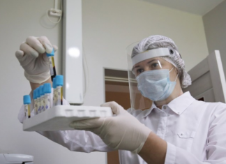 В Москве за сутки выявили 2095 пациентов с коронавирусом