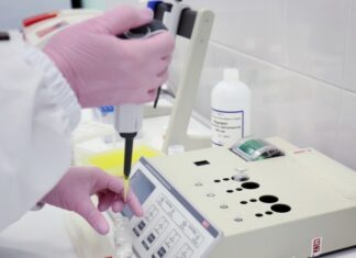 В России за сутки выявили 12 604 случая коронавируса