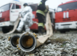 В Самаре локализовали пожар в торговом павильоне
