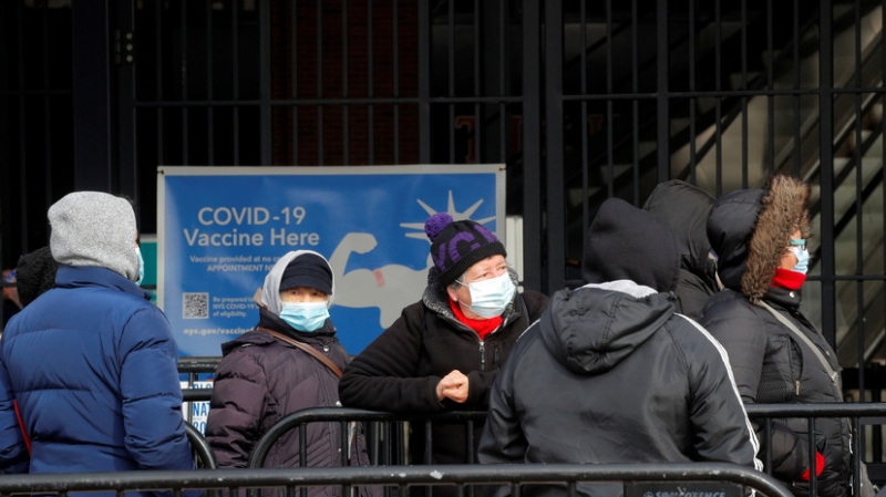 В США назвали число вакцинированных от COVID-19