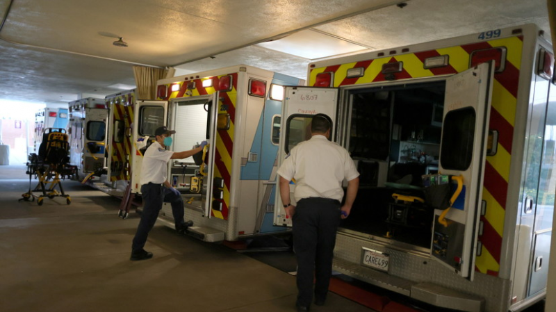 В США за сутки выявили более 121 тысячи случаев коронавируса