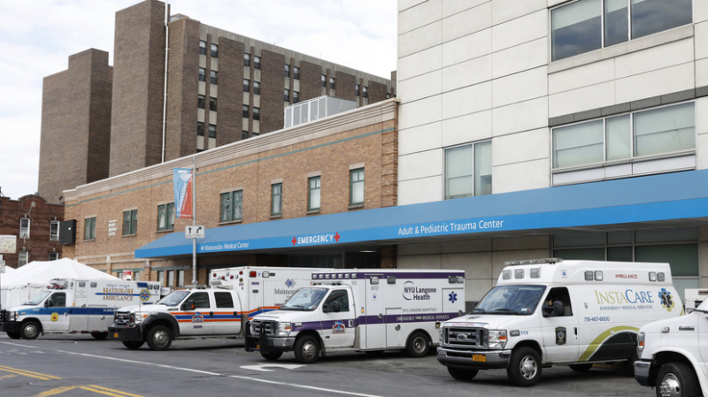 В США за сутки выявили более 97 тысяч случаев коронавируса