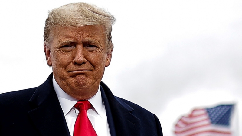 Защита Трампа завершила изложение своей позиции на суде по импичменту